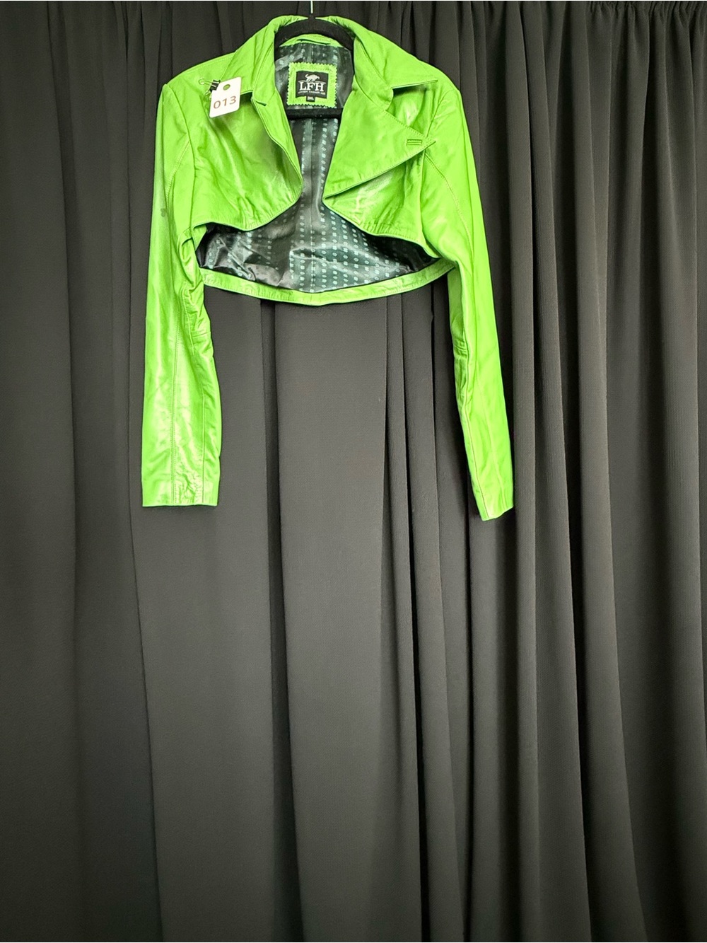 Cropped Long-Sleeve Jacket /Fits like a Med/A couple of spots are visible